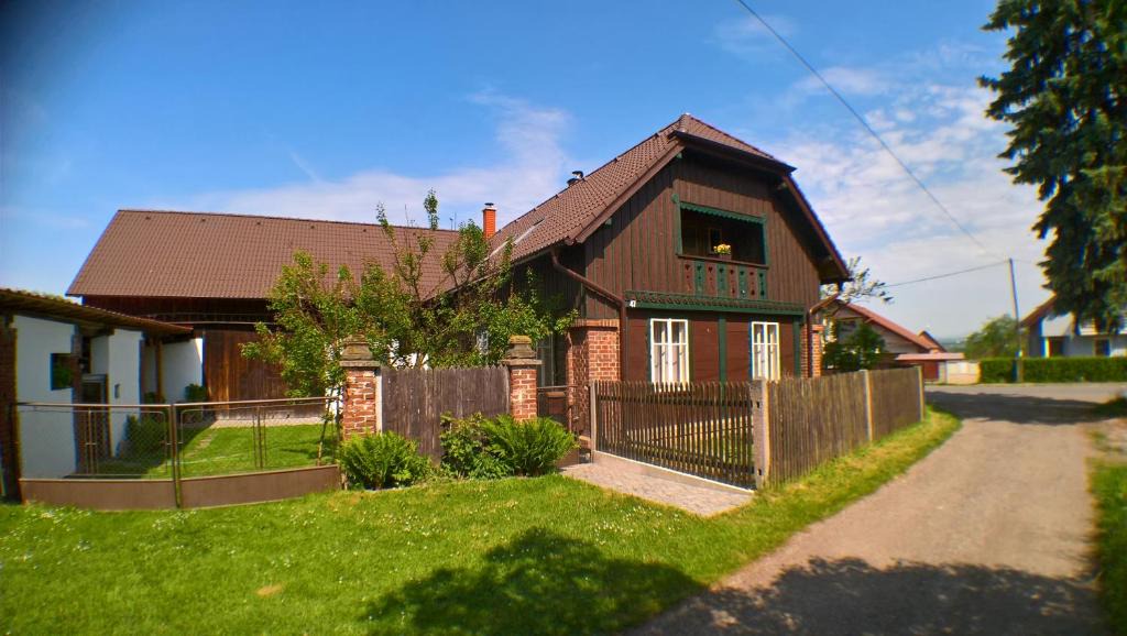 Mnichovo Hradiste Ski Chalet | Chalupa Pod Drábskými světničkami