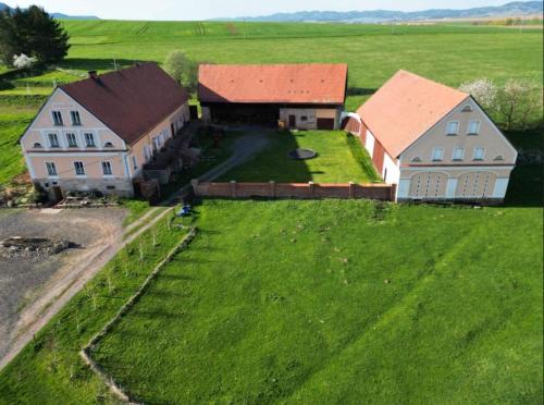 Bozanov House | Chalupa-statek Arkáda