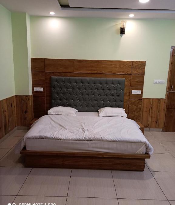 Shamshi Bed & Breakfast | CHAMAN BASERA