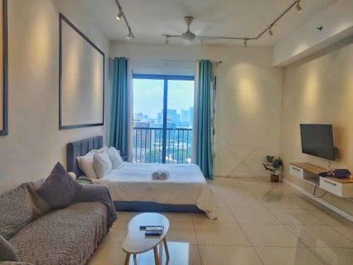 Chow Kit Apartment | Chamber Residence Klcc & kl tower view with balcony