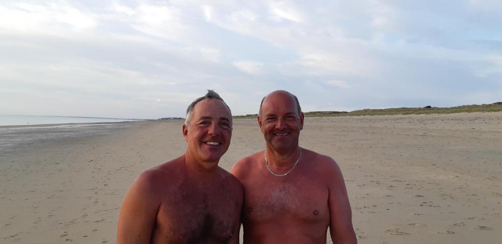 Breville-sur-Mer House | Chambre chez l'habitant LGBT près de la plage naturiste de Granville