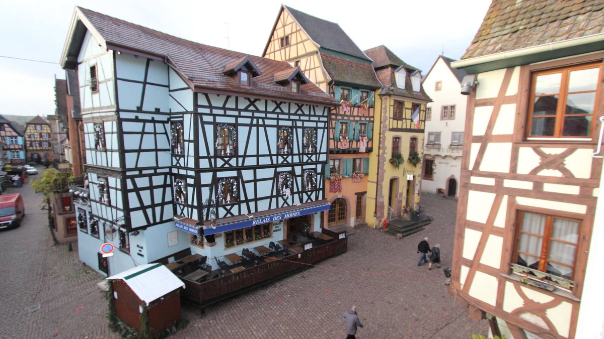 Riquewihr Apartment | Chambre chez l'habitant " Le Rouge-Gorge " in the heart of Riquewihr - 2 people