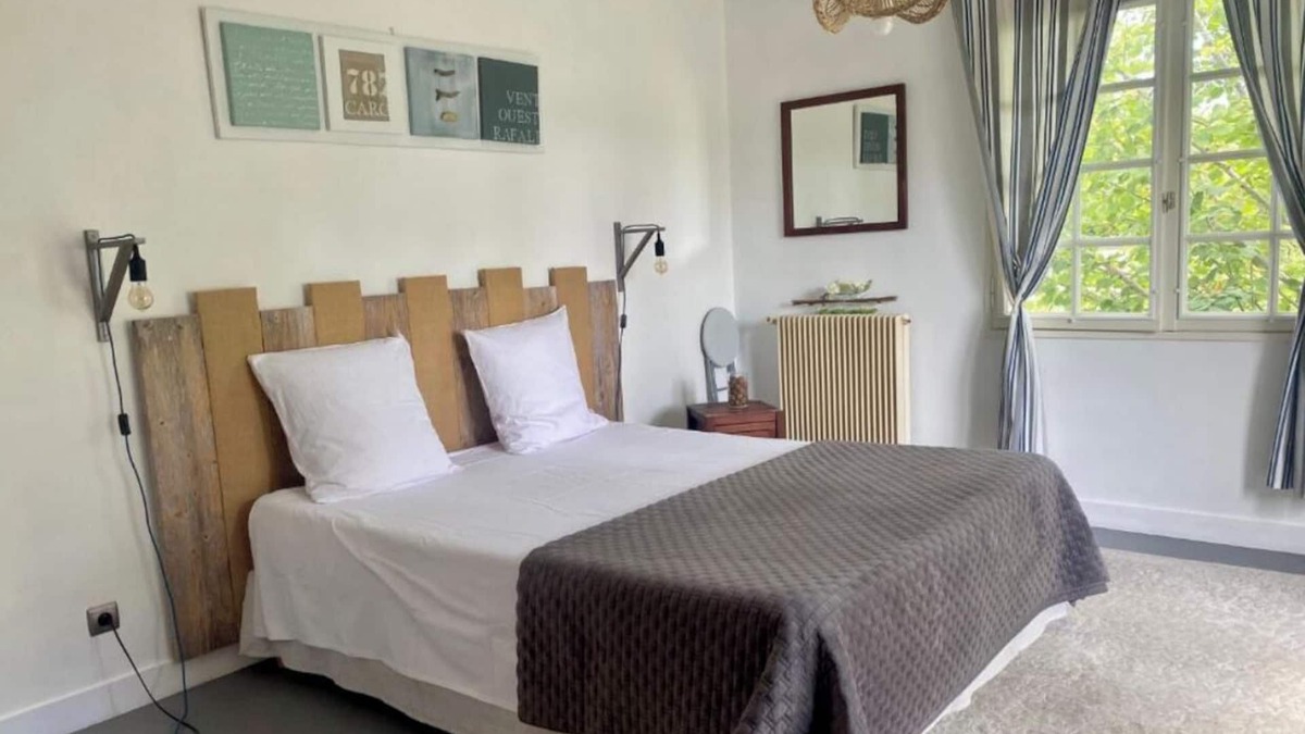 Saint-Morillon Bed & Breakfast | Chambre D'Elisa