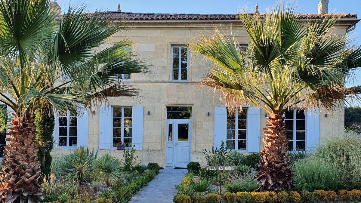 Braud-et-Saint-Louis Bed & Breakfast | Chambre D'hôte Dans la Villa L'estuaire . La Folie Bordelaise