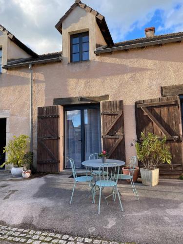 Bissey-sous-Cruchaud Bed & Breakfast | Chambre d'hôtes de l'Angeline