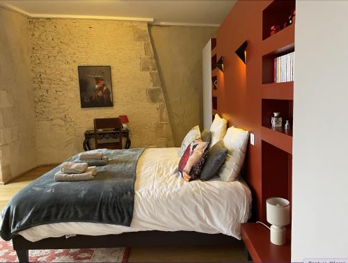 Saincaize-Meauce Bed & Breakfast | Chambre d'hôte, Château de Meauce Louise et Marie