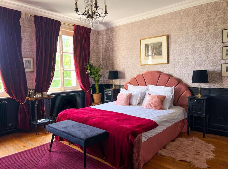 Quesnoy-le-Montant Bed & Breakfast | Chambre d'hôtes Sarah - Château Le Bas Bleu