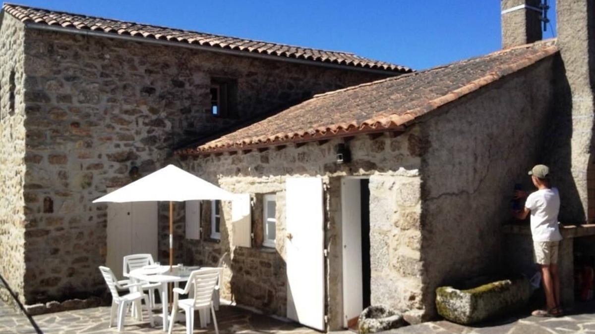 Villeneuve Bed & Breakfast | Chambre D'hôte Stevenson au Domaine Sainte Germaine