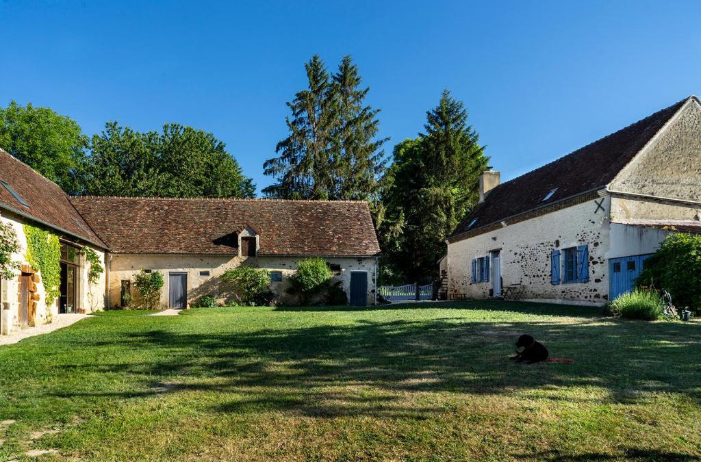 La Perriere Bed & Breakfast | Chambre d'Hôtes chez Artiste Verrier, La Perrière - Perche