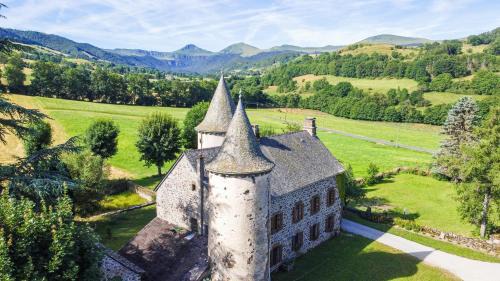 Cheylade Bed & Breakfast | Chambre d’hôtes de Curières