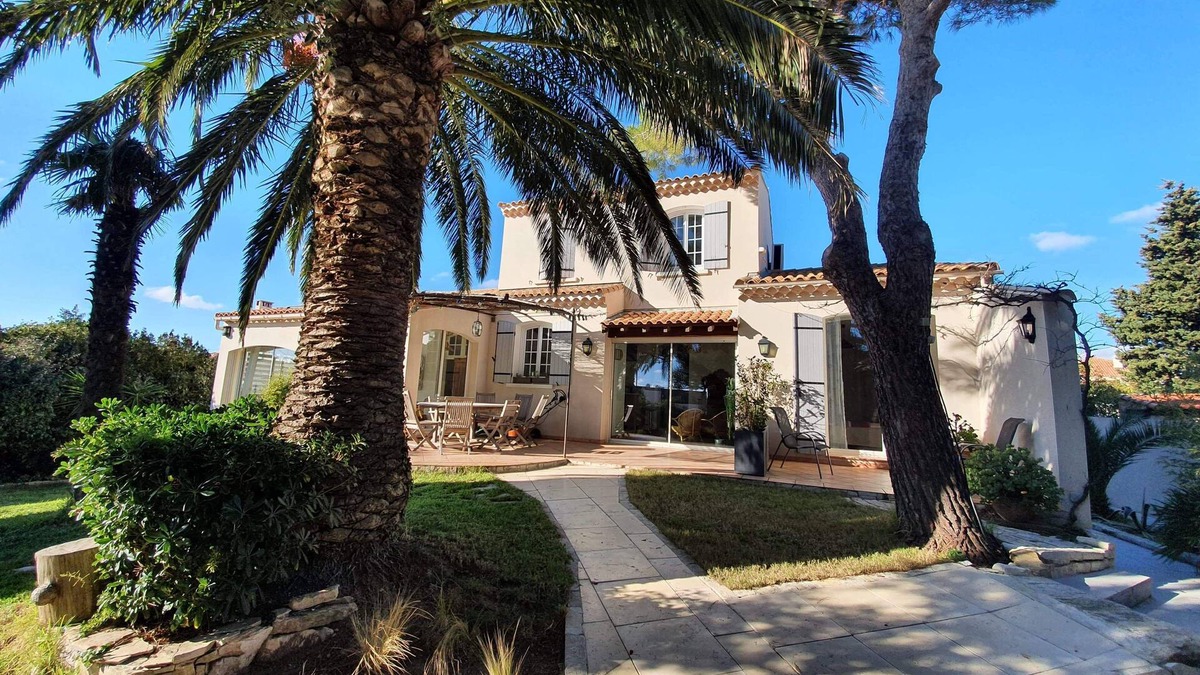 Martigues Bed & Breakfast | Chambre d'hôtes La Villa Du Petit Port