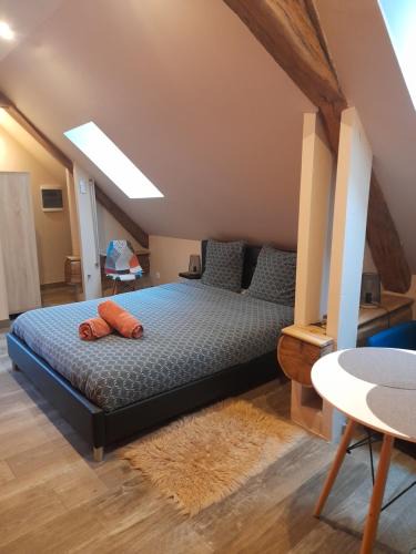 Moret-sur-Loing Bed & Breakfast | Chambre d'hôtes SOPHORA - Les Clés des Lys
