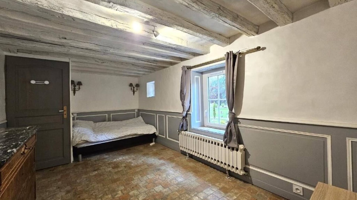 Etival-les-le-Mans Bed & Breakfast | Chambre d'Hote sleeps 3 with pool and fully equipped kitchen Le Mans/Circuit 24 H