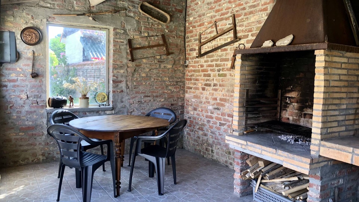 Monts-en-Ternois Bed & Breakfast | Chambre d'hôte with balcony (2 pers)