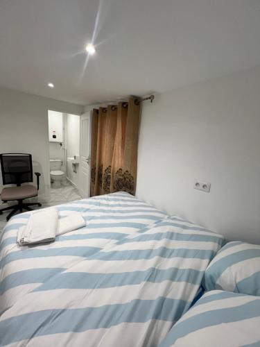 Ormesson-sur-Marne House | Chambre dans un appartement