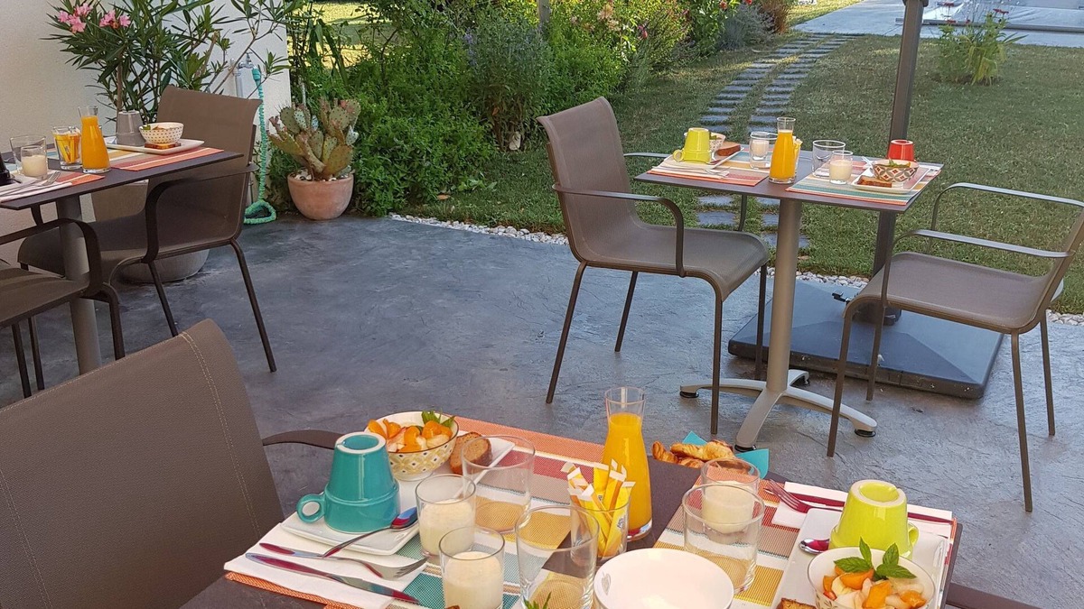 Saint-Georges-de-Didonne Bed & Breakfast | Chambre d'hôtes La Villa 13&15