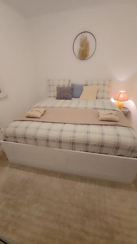 Saint-Julien-de-Concelles Bed & Breakfast | Chambre