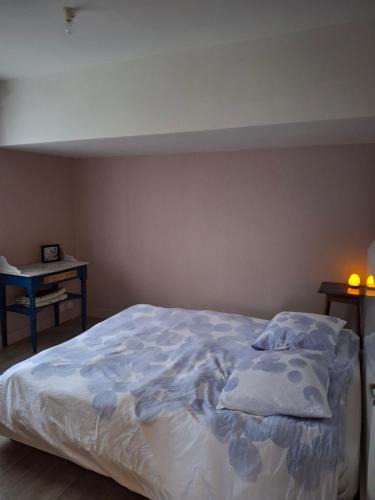 Ingrandes-Le Fresne sur Loire House | Chambre lit double près de la Loire