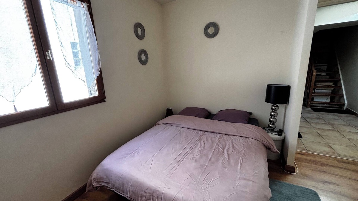 Varambon House | Chambre meublée dans maison avec jardin face a la rivière d’Ain
