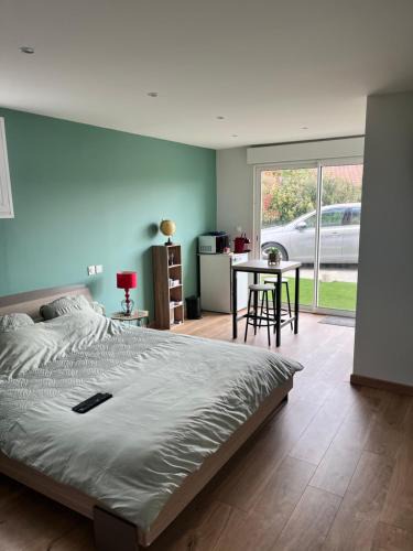 Perignat-sur-Allier House | chambre où suite privative accès indépendant