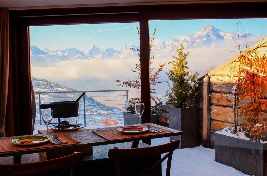 Nendaz Cabin | Chambre privée avec cuisine et salle de bain dans la chambre, Winoka Lodge