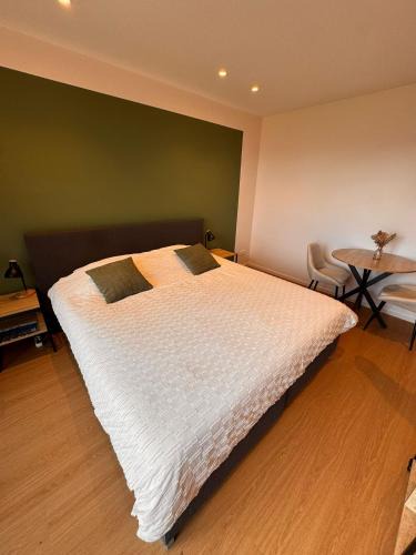 Bernister House | Chambre privée avec salle de bain - accès entièrement privé