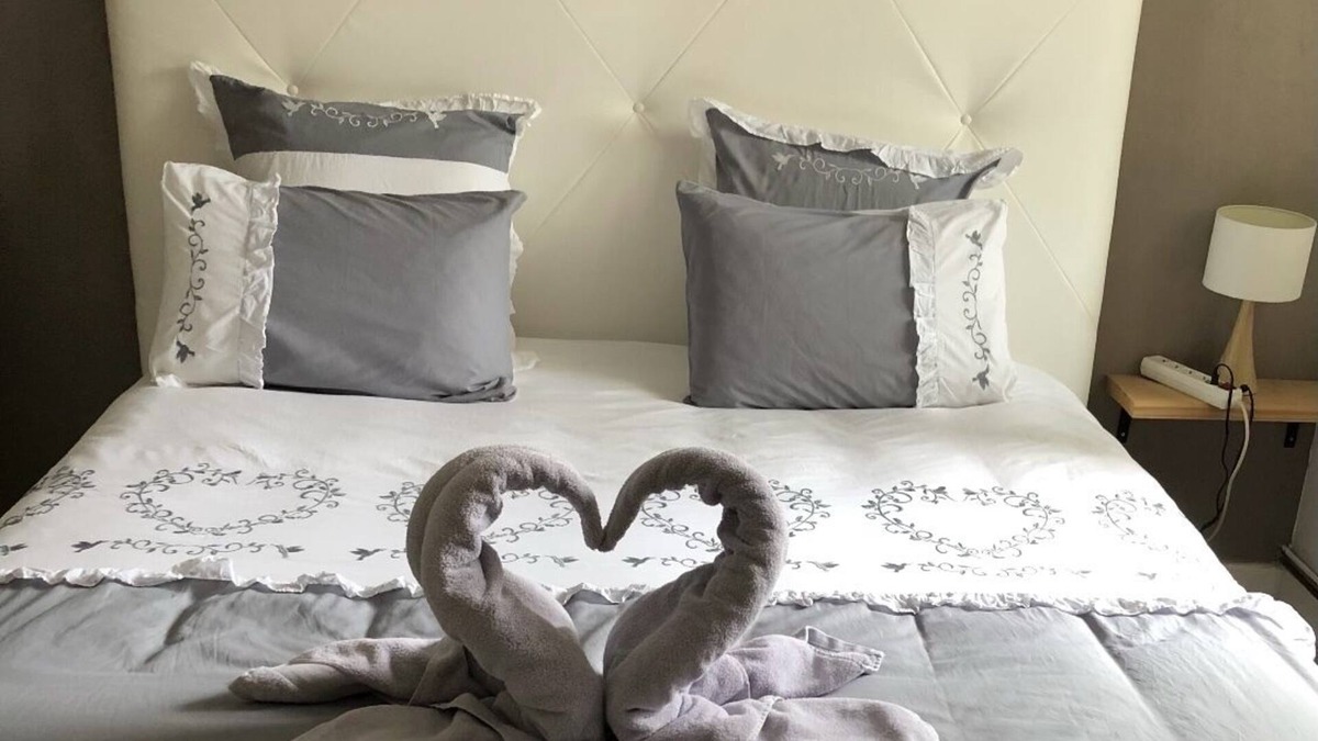 Meilhan-sur-Garonne House | Chambre Romantique