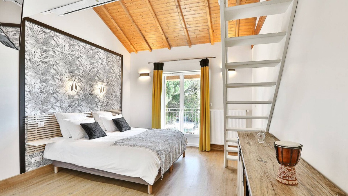 Agonac Bed & Breakfast | Chambre Saly in the Périgord Vert near Brantôme, Little Venice