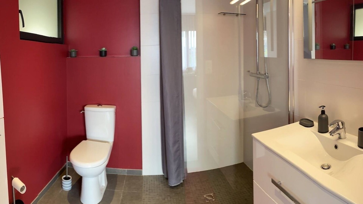 Merignies Bed & Breakfast | Chambre, sdd - wc, 24 m2, Accès Indépendant D'une Maison sur un Golf/PKG Fermé