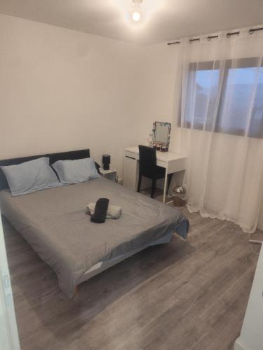 Clonas-sur-Vareze House | Chambre spacieuse #1