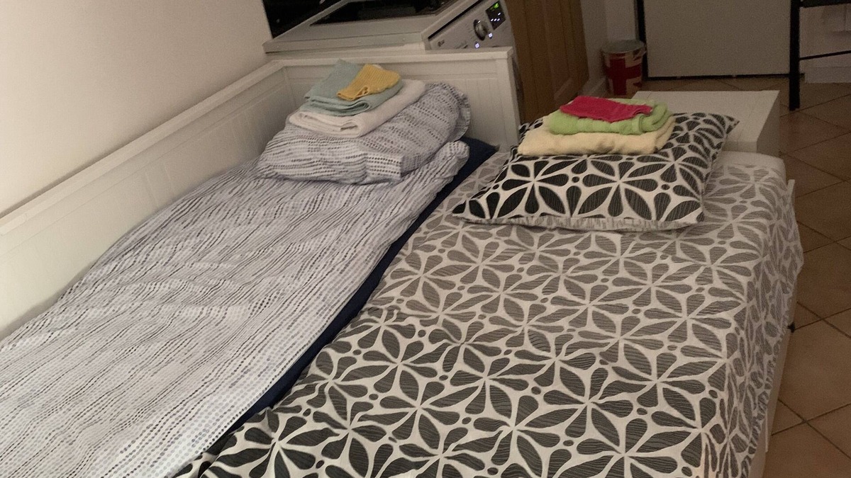 Vaulx-en-Velin Bed & Breakfast | Chambre - Studio Tout Confort Avec Salle de Bain