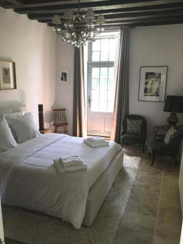 Neuvy House | Chambre suite privée à 10km de Chambord et Cheverny