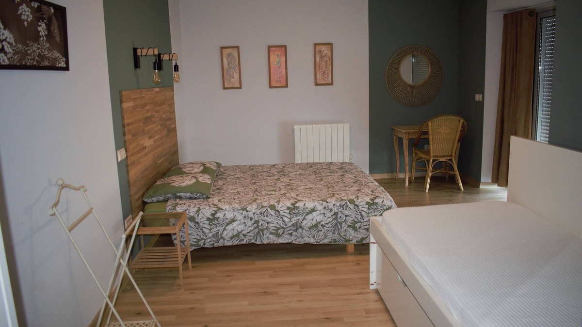 Lestrade-et-Thouels Bed & Breakfast | Chambre "tribu" Pour un Moment en Famille ou Entre Amis Dans un Cadre Agréable
