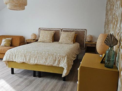 Messas Bed & Breakfast | Chambres d'hôtes avec piscine, cuisine et jardin à Messas - FR-1-590-488