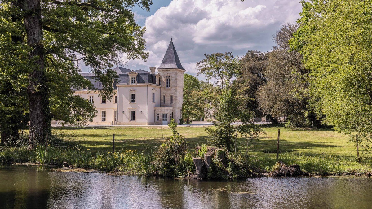 Le Pian-Medoc Bed & Breakfast | Chambres D'hôtes Dans un Château Exceptionnel du Xvie au Cœur de la Nature