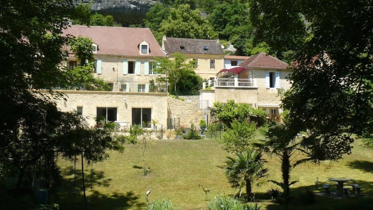 Les Eyzies House | Chambres D'hôtes & Gites Pouget