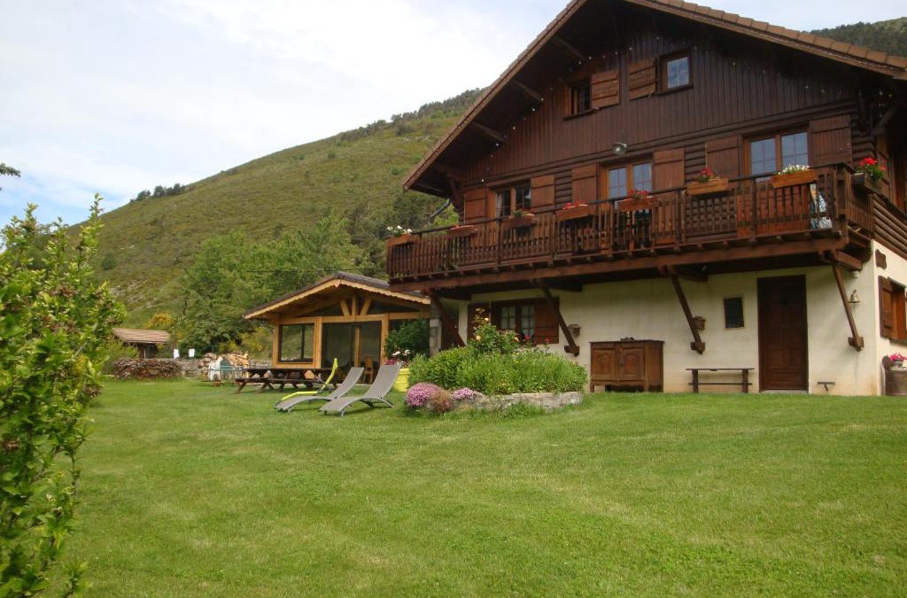 Saint-Dalmas Bed & Breakfast | Chambres d'hôtes le génépi