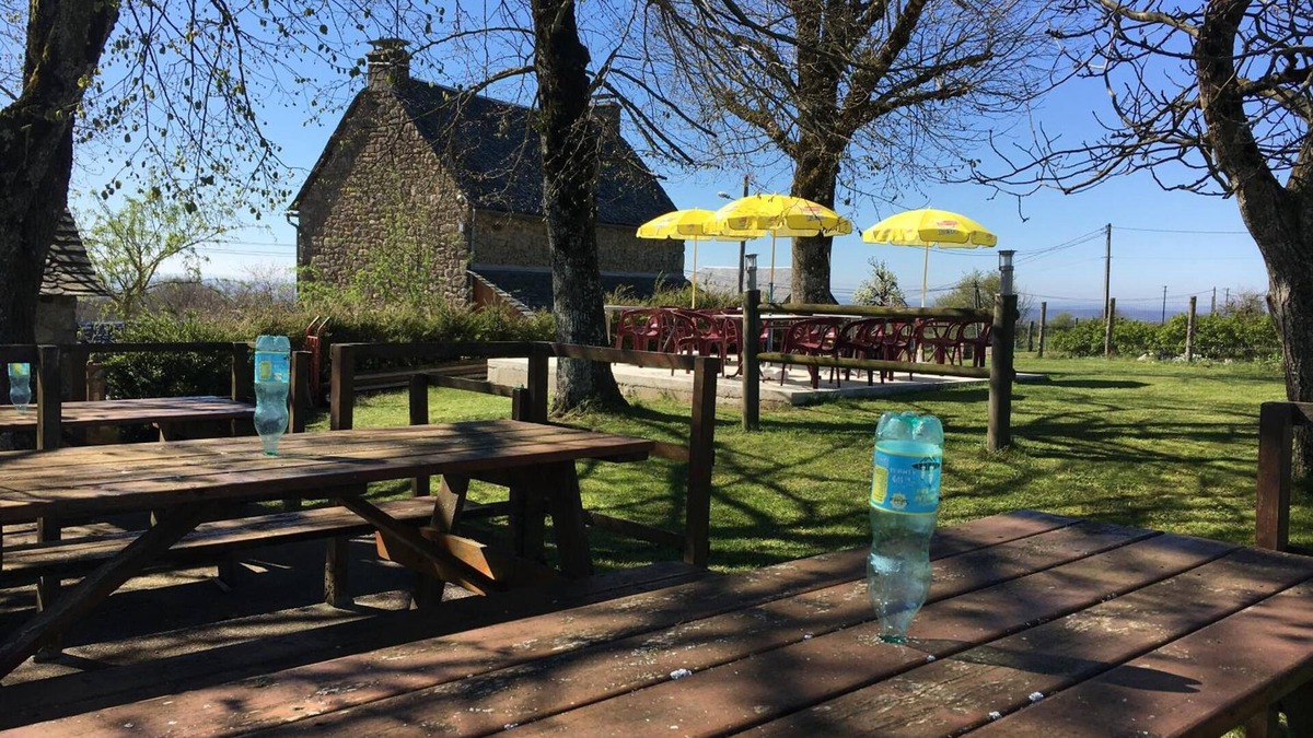 Golinhac Bed & Breakfast | Chambres d'hôtes Lo Soulenquo