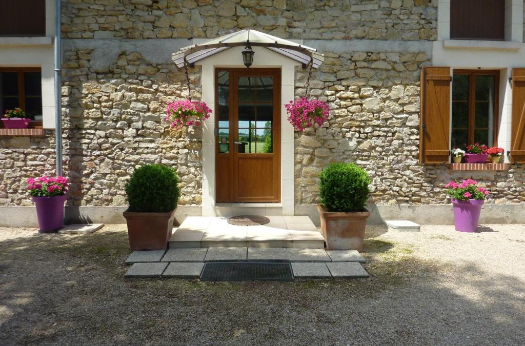 Saint-Hilaire-de-Court Bed & Breakfast | Chambres d'Hôtes de la Junchère