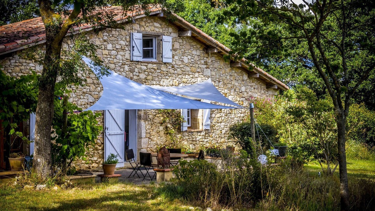 Touget Bed & Breakfast | Chambres d'hôtes, Stella - Quiet former sheepfold with swimming pool and panoramic view