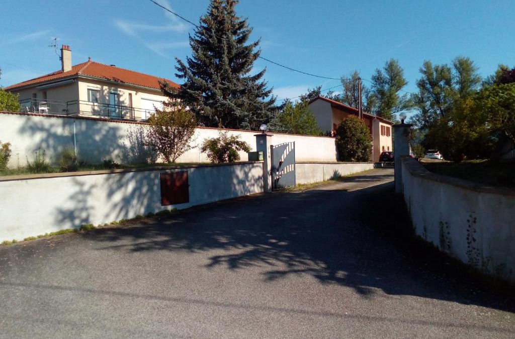 Bas-en-Basset Hotel | Chambres des arrys