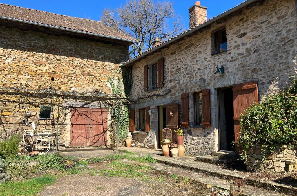 La Chapelle Montbrandeix Bed & Breakfast | Chambres d'Hôtes de la Treille