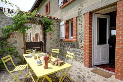 Saint-Marcellin-en-Forez Bed & Breakfast | Chambres d'Hôtes Ondine et Igor