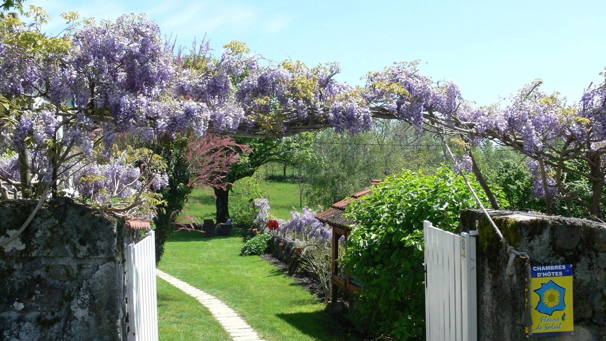 Aurillac Bed & Breakfast | Chambres & Table d'hotes de Massigoux