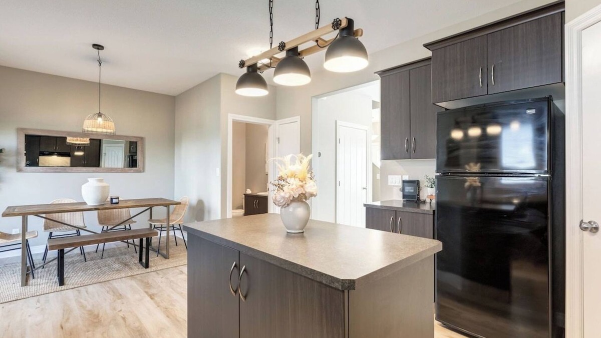 Sylvan Lake House | "Champagne" 3Bdrm Townhome in Sylvanlake