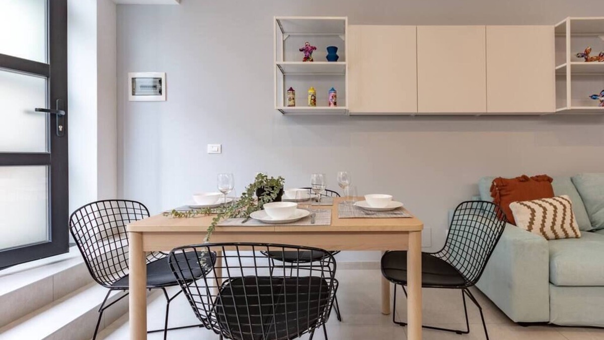 Milan Apartment | Champagne Loft Summar