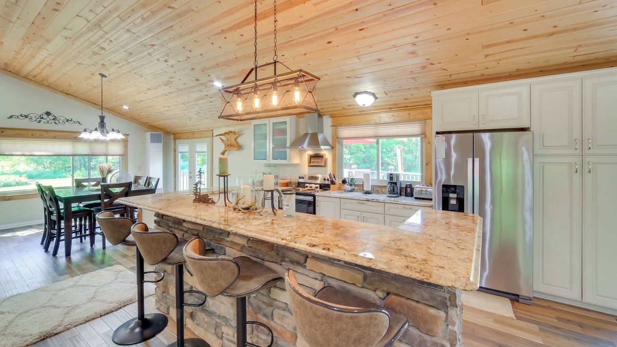 Champion House | Champion Vacation Rental with Fire Pit!