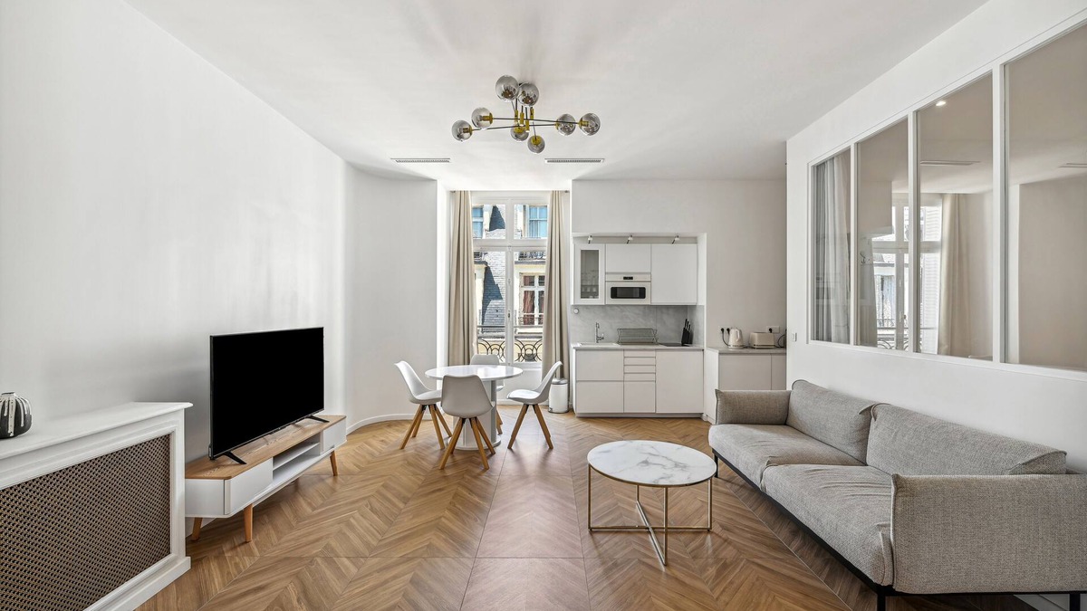 Champs-Elysees Apartment | Champs-Elysées cosy apartment (Mobility lease)