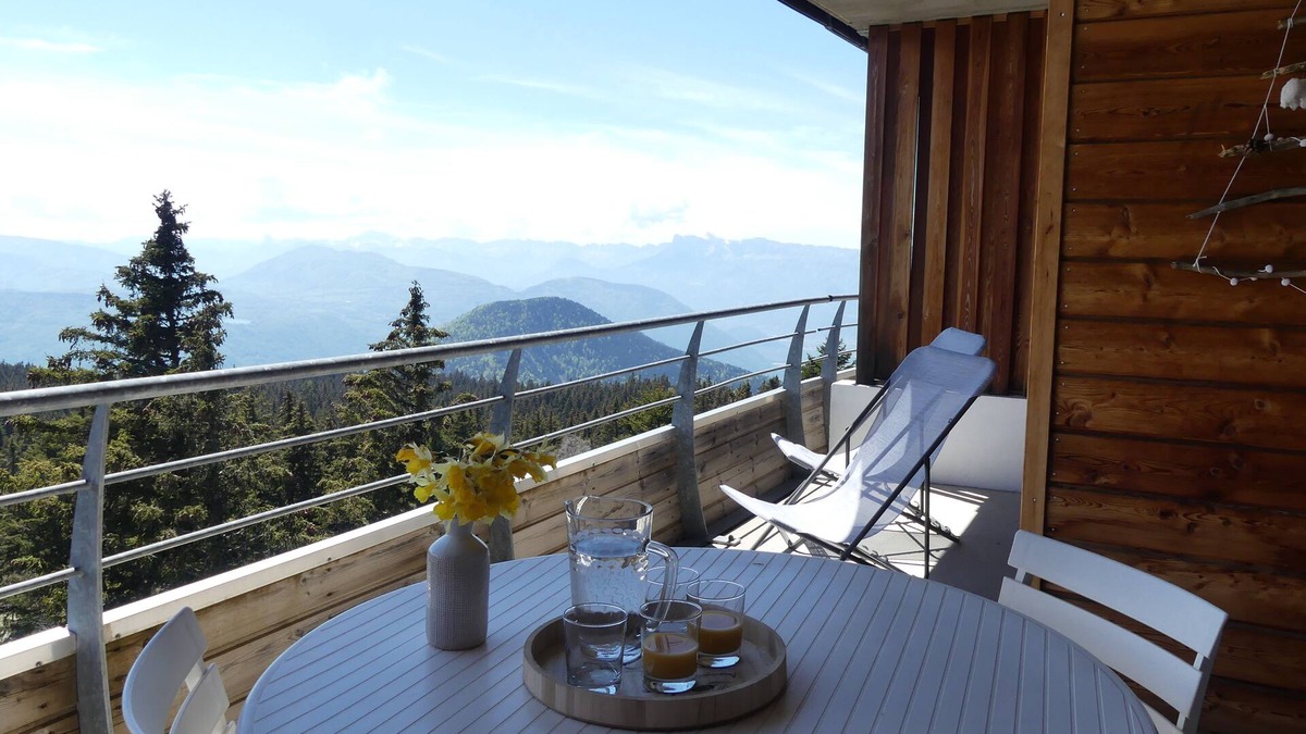 Chamrousse Apartment | Chamrousse apartment at the foot of the slopes, panoramic view of the mountains