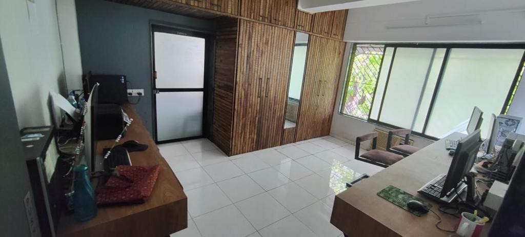 Dadar East Apartment | Chanchal Smruti